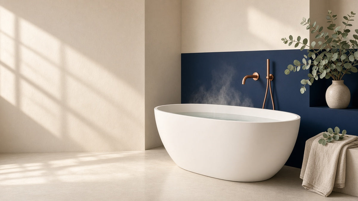 Salle de bain apaisante avec baignoire Kalmbath